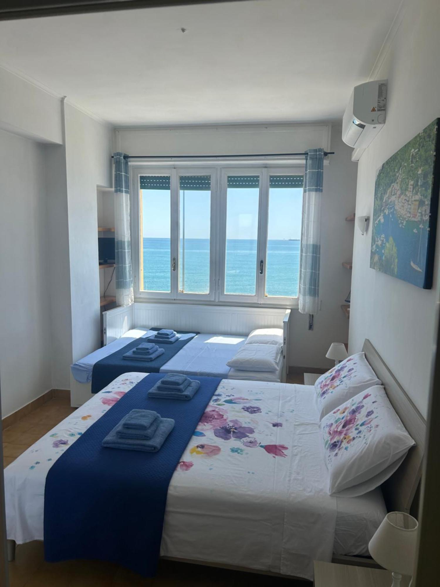 Vista Mare Savona Apartment Екстериор снимка