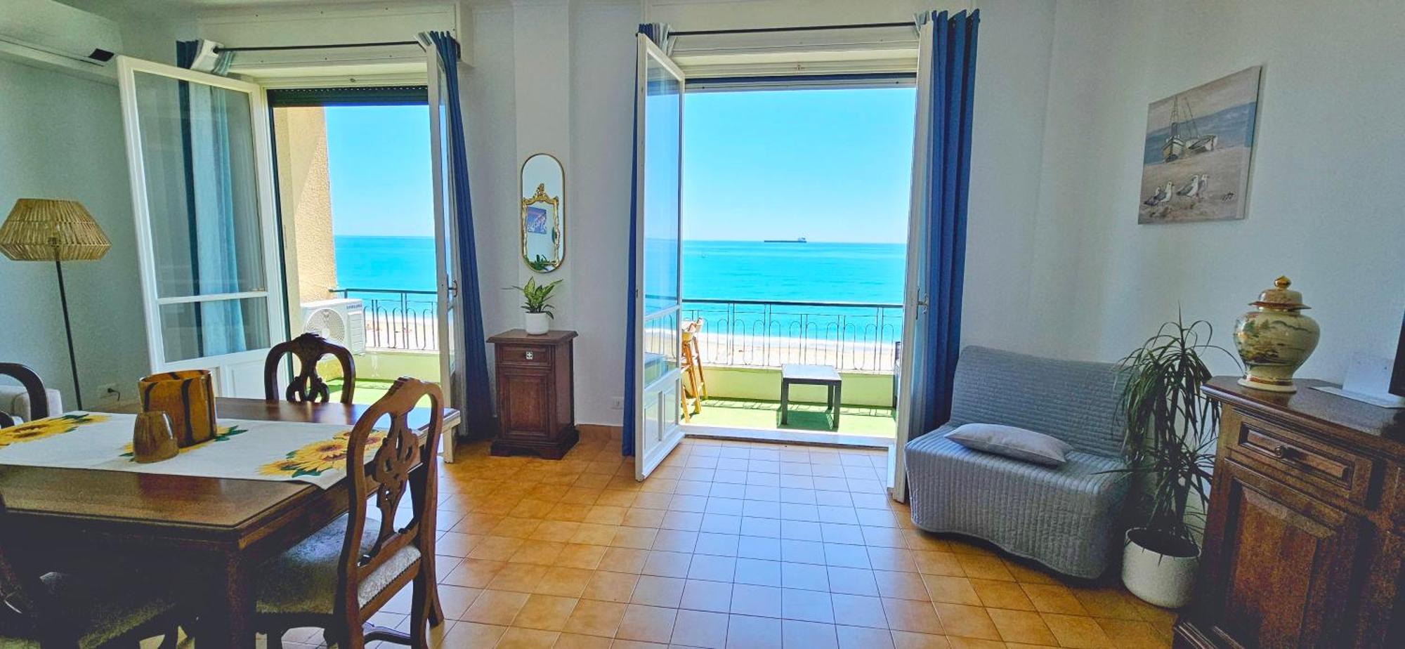 Vista Mare Savona Apartment Екстериор снимка